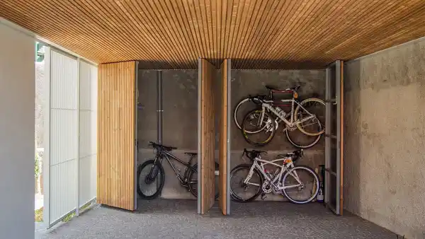 Natural finish triple shadow 